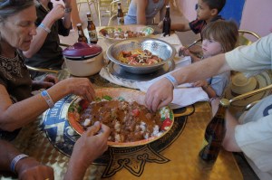 eat with the right hand